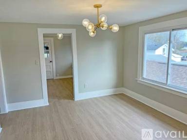 Main picture of 102 Hazel St