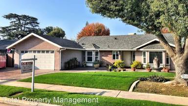 Main picture of 1967 N Oaks St