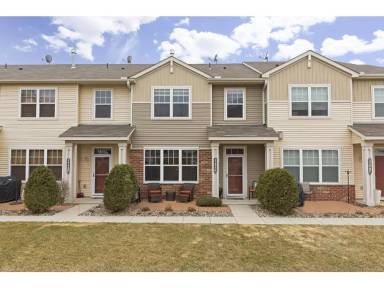 Main picture of 3299 Hazel Trl