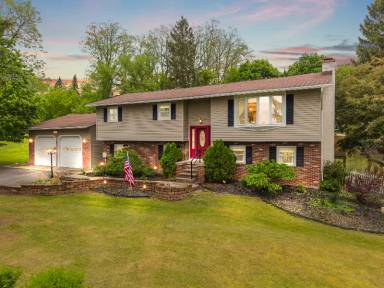 Main picture of 4998 Rockefeller Rd