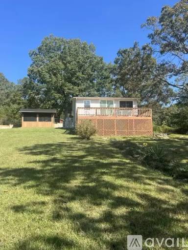 Main picture of 550 Leiderman Rd