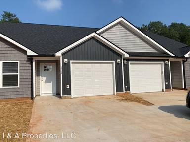 Main picture of 122 Dogwood Ln