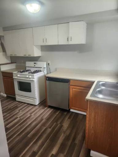 Main picture of 102 Cherry St