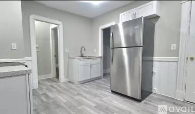 Main picture of 61 Forest St