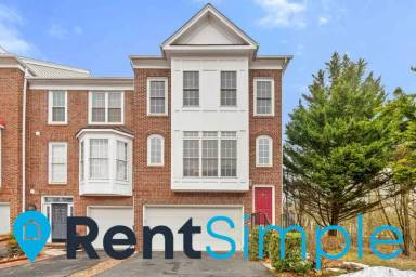 Main picture of 25201 Dunvegan Sq