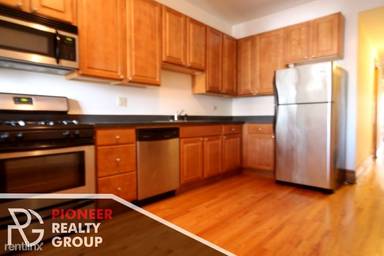 Main picture of 3047 W Logan Blvd