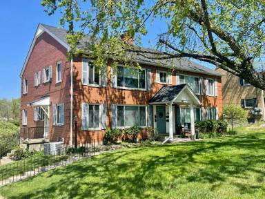 Main picture of 3001 Grand Ave