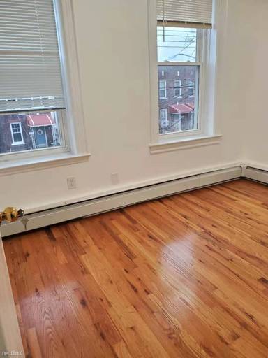 Main picture of 16 Avenue T