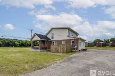 Main picture of 901 Weeping Willow Way