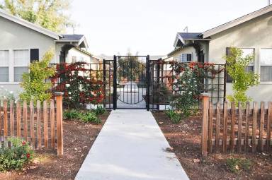 Main picture of 232 N Glenn Ave