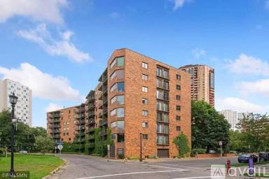 Main picture of Loring Way Condominium
