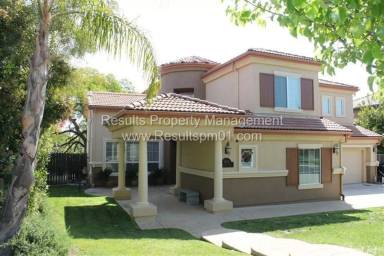 Main picture of 424 Crescent Dr