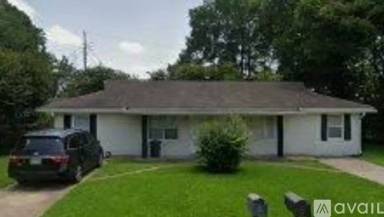 Main picture of 302 Pecan Dr