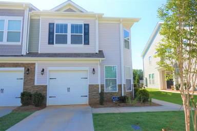 Main picture of 409 Yellow Fox Rd