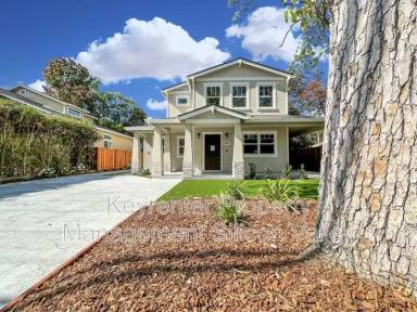 Main picture of 565 E Meadow Dr