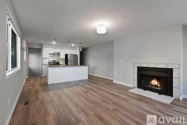 Main picture of 1016 E Sanson Ave
