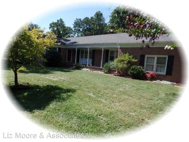 Main picture of 404 Tam O Shanter Blvd