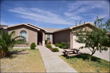 Main picture of 1037 Callisto Ct