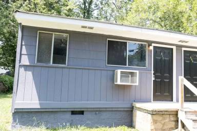 Main picture of 611 S Lovell Ave