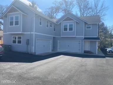 Main picture of 405 N Water St
