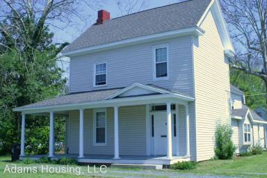 Main picture of 105 Van Buren St