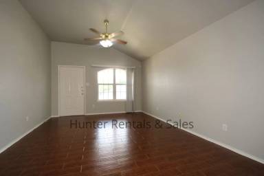 Main picture of 1901 Elms Run Ct