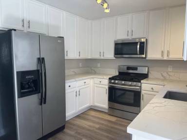 Main picture of 744 Walnut St