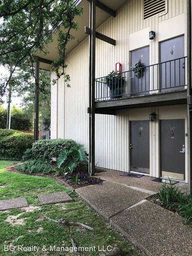 Main picture of 1008 S College Rd