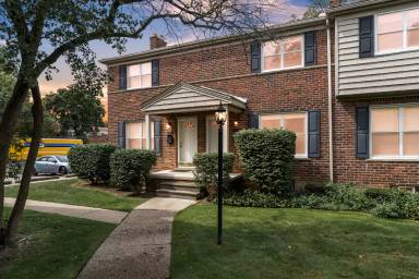 Main picture of 3354 Coolidge Hwy