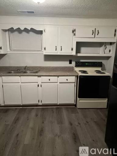 Main picture of 120 Iris Dr