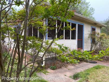Main picture of 315 W Park St