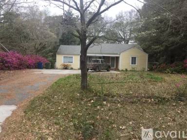 Main picture of 332 Lullwater Dr