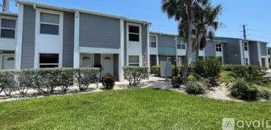 Main picture of 4703 SW Santa Barbara Pl