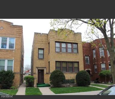 Main picture of 2828 W Lunt Ave