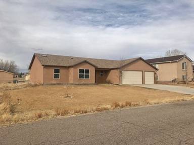 Main picture of 265 W Ben Hogan Dr