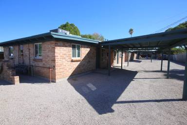 Main picture of 1226 N Roberts Way