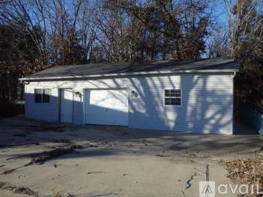 Main picture of 104 Cedar Circle Dr