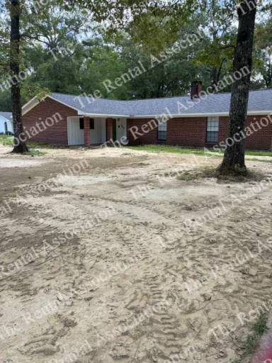 Main picture of 396 Rowland Rd