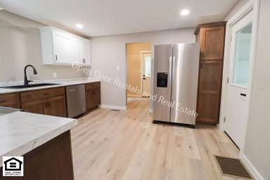 Main picture of 6964 State Road 1