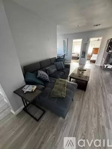 Main picture of 1507 S Roosevelt Ave