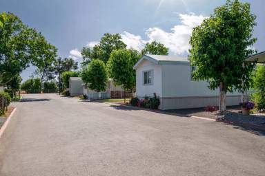 Main picture of Golden Crest Manufactured Home Community