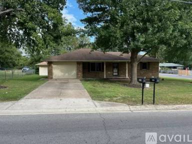Main picture of 1035 McClure Ln