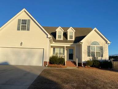 Main picture of 2136 Cherrytree Ln