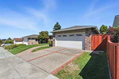 Main picture of 757 Pico Ave