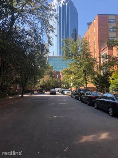 Main picture of 19 Follen St
