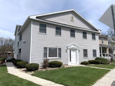 Main picture of 253 College Ave