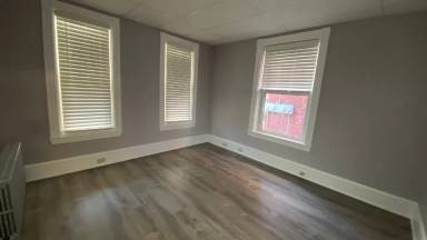 Main picture of 332 W Lemon St