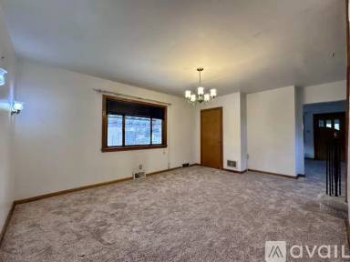 Main picture of 614 E Long Ave