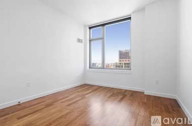 Main picture of 49 Jay St