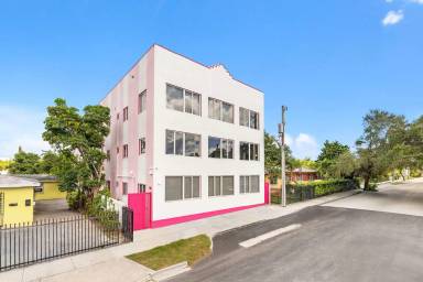 Main picture of 315 NW 32nd St